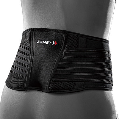Αθλητιατρική ζώνη οσφύος Zamst ZW-5 που παρέχει μέτρια υποστήριξη της μέσης σε αθλητές με σποδυλόλυση και πόνο
